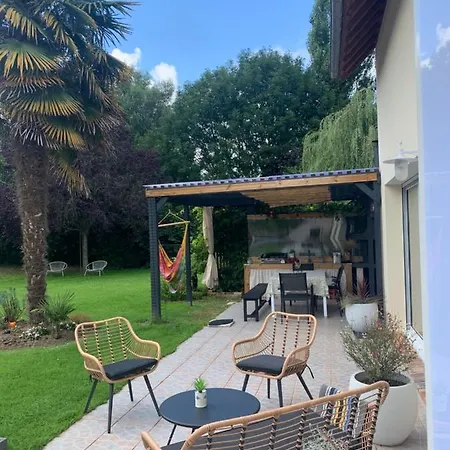 Des Marais Bed and Breakfast *